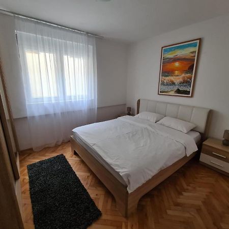 Art Apartment Podgorica Buitenkant foto