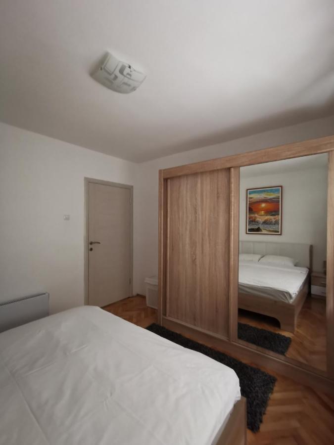 Art Apartment Podgorica Buitenkant foto