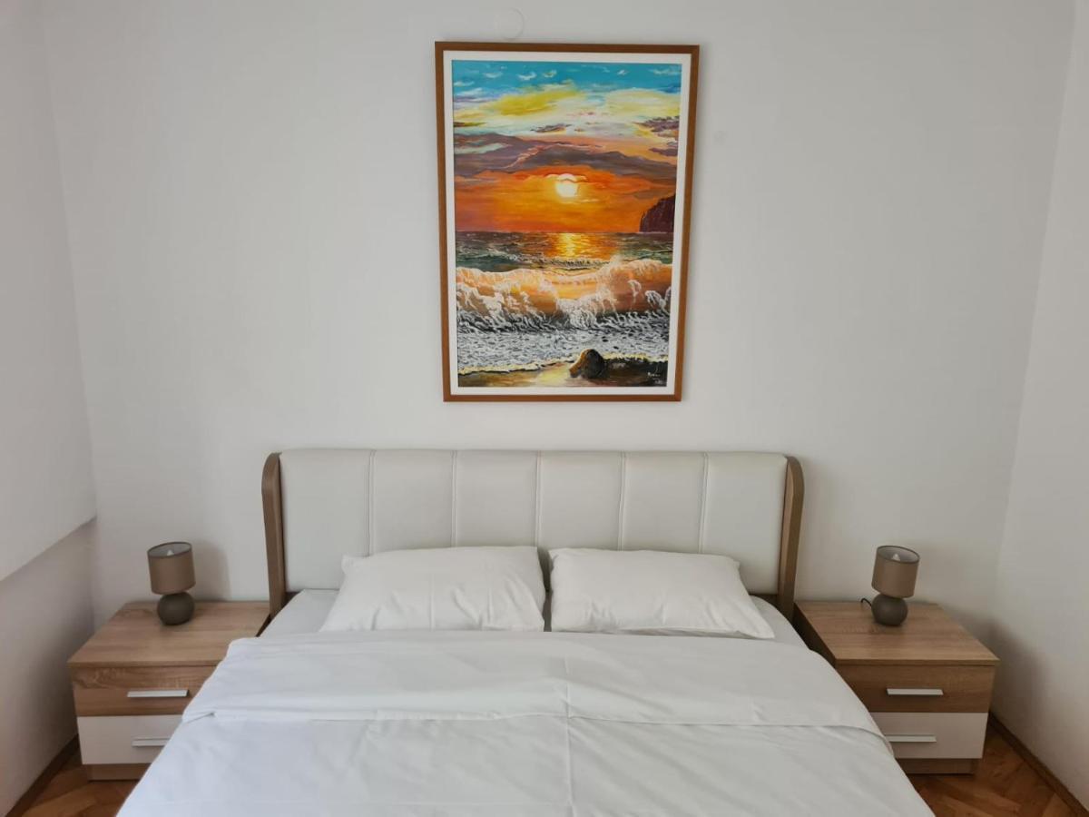 Art Apartment Podgorica Buitenkant foto